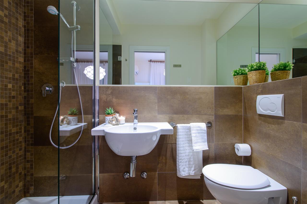 Hotel Esplanade Ріміні Екстер'єр фото